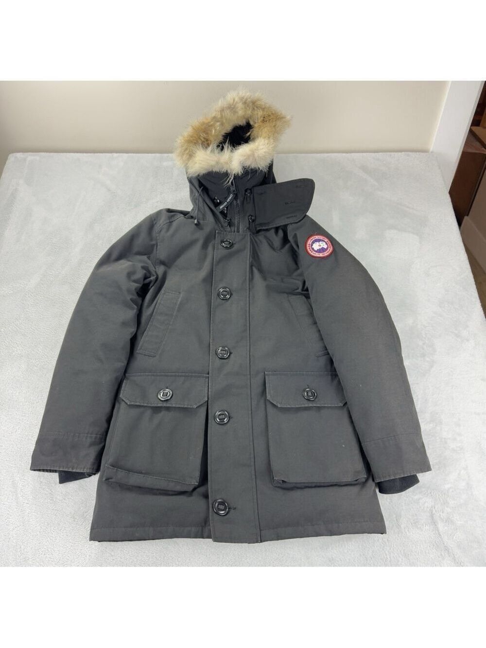 Canada Goose Men's Size Small Brookfield Black Down Parka 2300JM Made in Canada